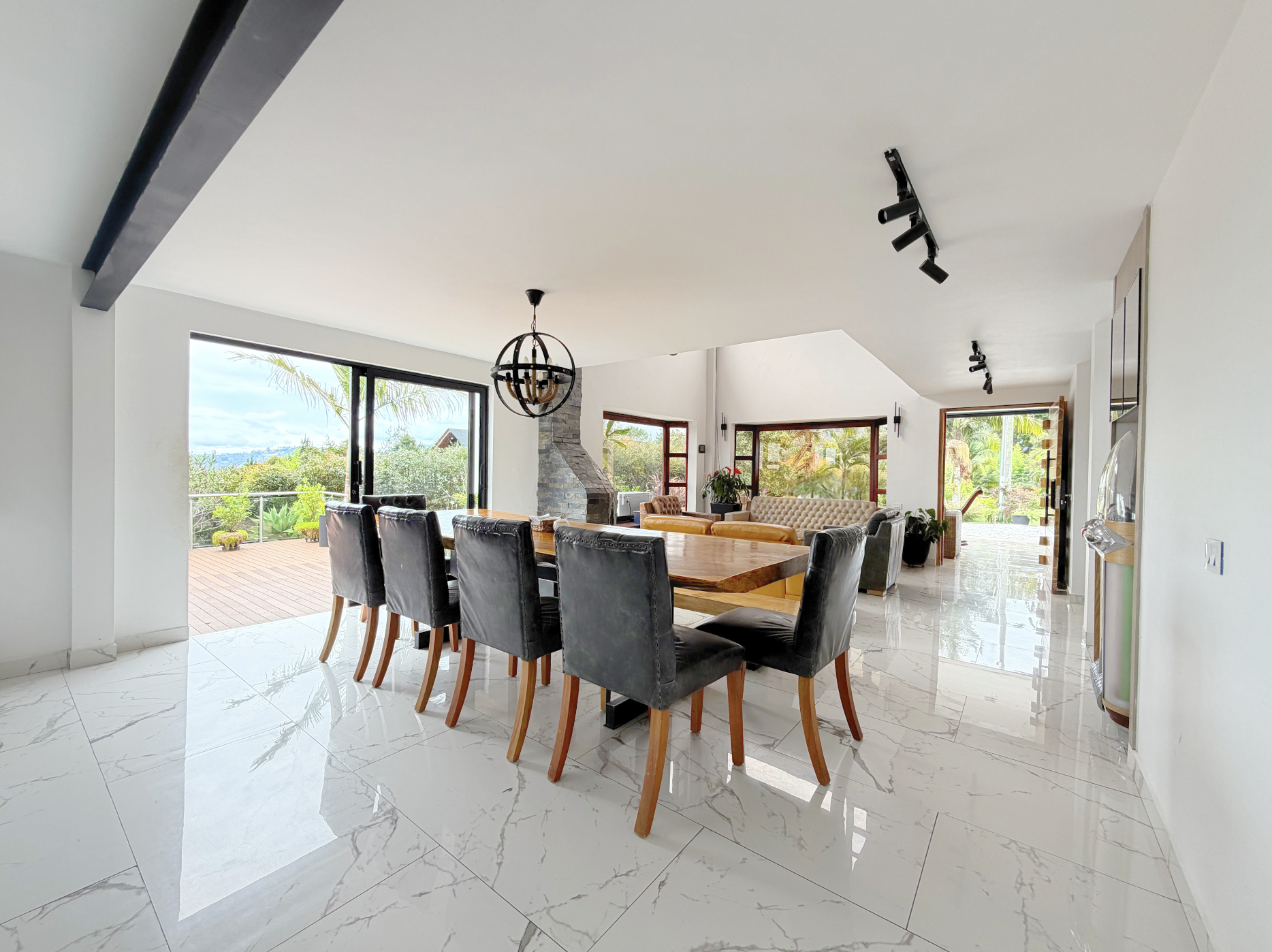 Captura de Pantalla 2025-11-22 a la(s) 3.44.58 p.m.